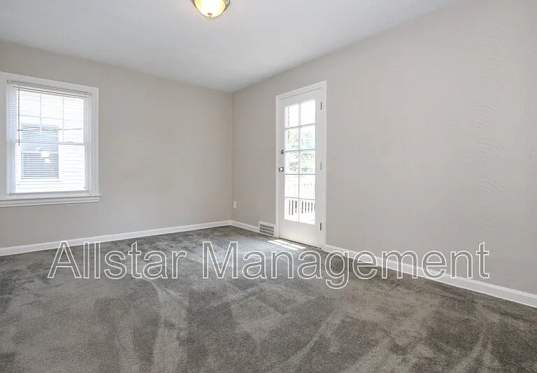 3690 Washington Blvd — Photo 23