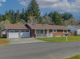 530 Robinhood Ave, Lakeside, OR
