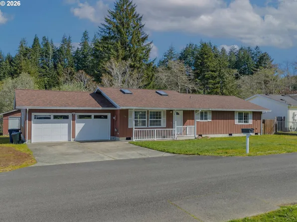 530 Robinhood Ave, Lakeside, OR 97449