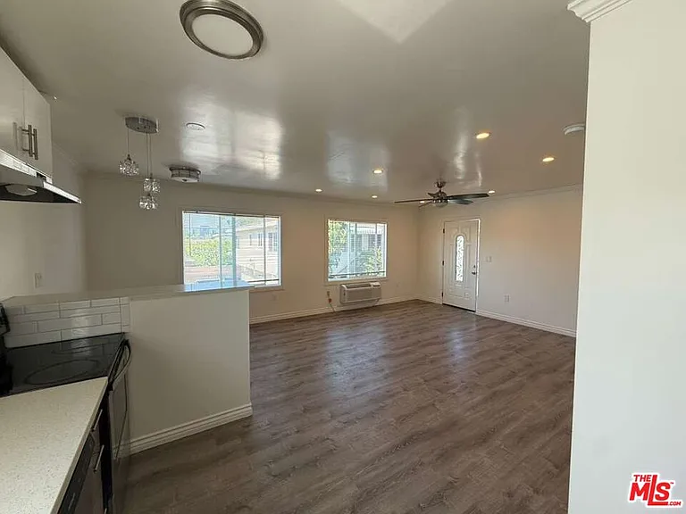 6821 Ben Ave #7 — Photo 8