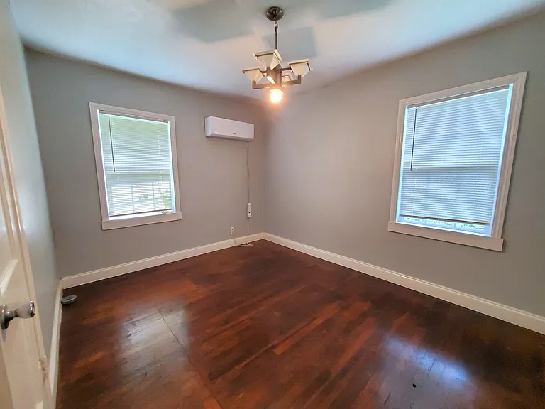10 Circle S #Q — Photo 7
