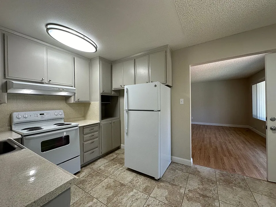 Elegante Apartments ~ Exceptionally Spacious, Unique and a Must See Community!