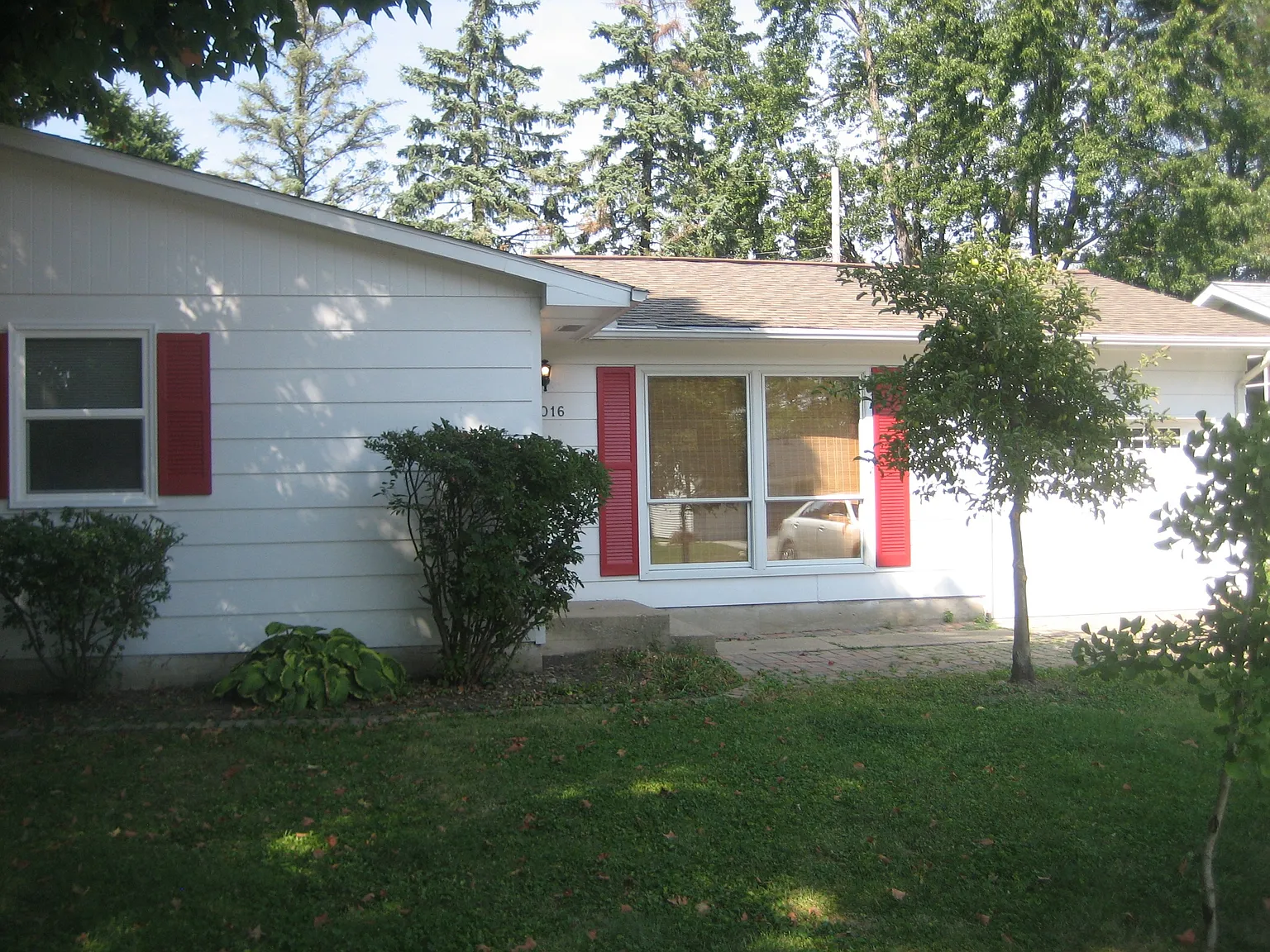 2016 E Country Squire Dr photo 1