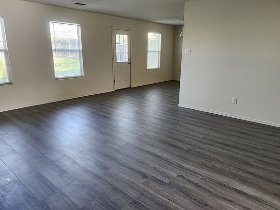 4th image of 5100 Waterford Dr
