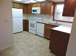 6514 Bella Vista Dr NE, Rockford, MI 49341