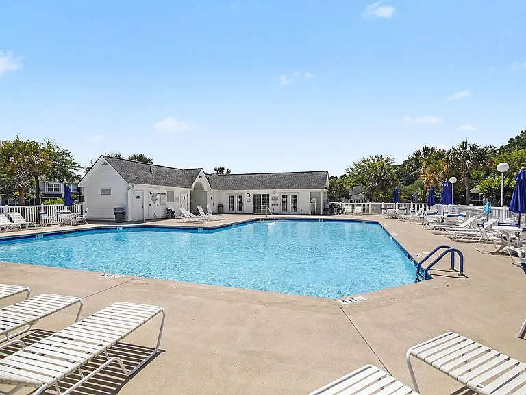 1043 Penny Ln — Photo 33