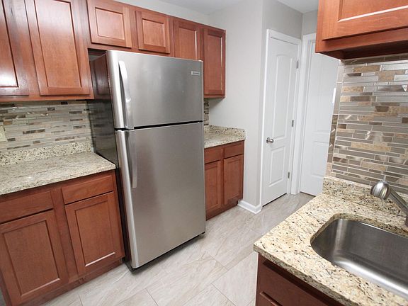 4th image of 60 Sumner Ave #14664590