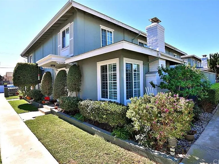 1845 Anaheim Ave — Photo 1