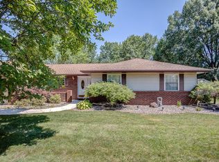 2010 Ravenwood Dr, Collinsville, IL 62234