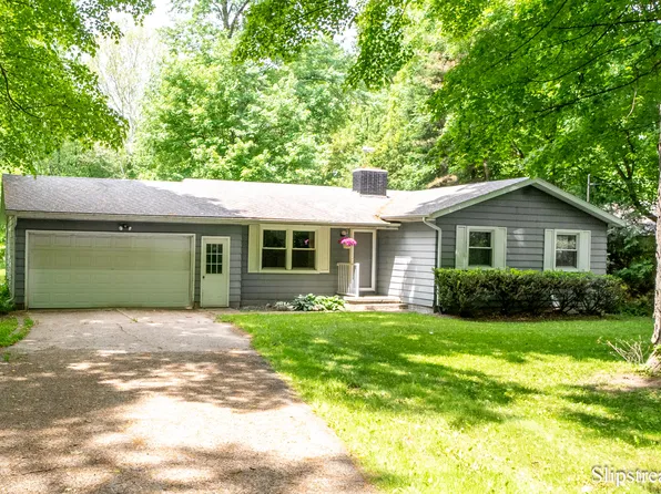 9565 N Royston Rd, Grand Ledge, MI 48837