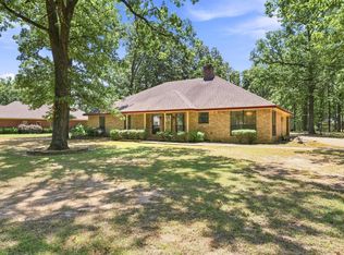 225 Red Oak Ln, Powderly, TX 75473