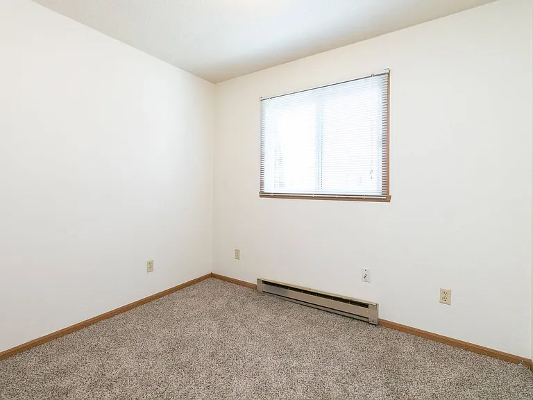 Fargo, ND White Ridge Apartments | Bedroom