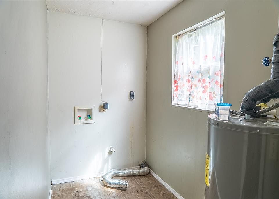 25th image of 311 S THOMPSON AVENUE