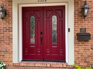 2326 S Rolfe St, Arlington, VA 22202