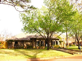 1400 Sleepy Hollow Ln, Longview, TX 75604