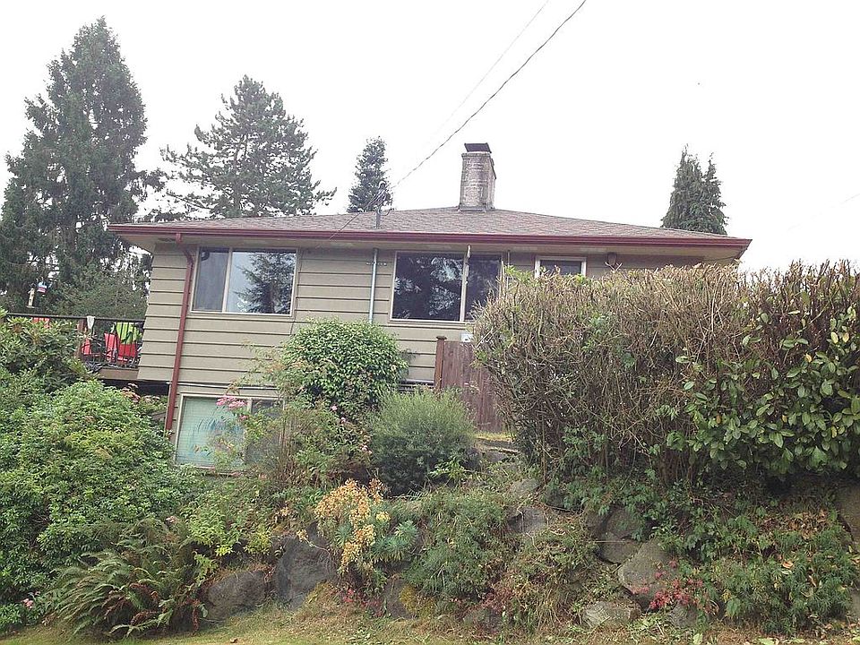 2nd image of 10530 11th Ave NE