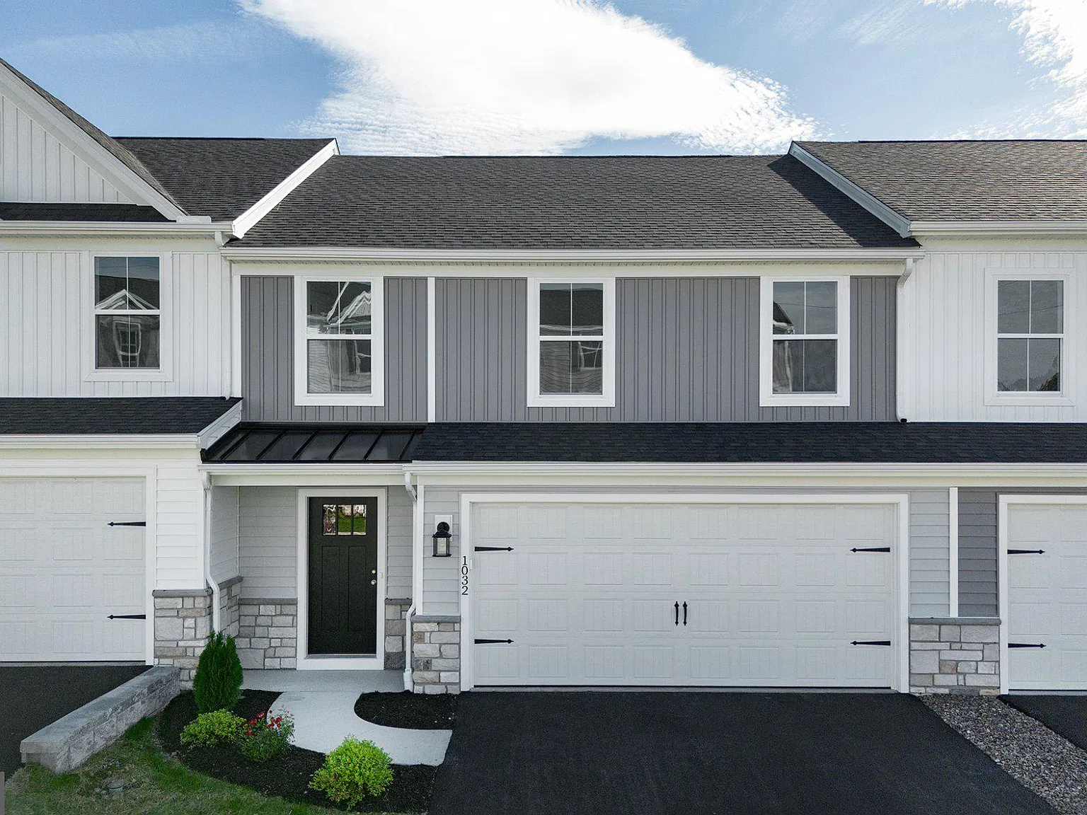 3 bed, 2.5 bath, 1760 sqft, $2,760 — Photo 1