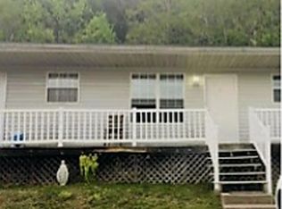 1121 1st Ave S #B, Nitro, WV 25143