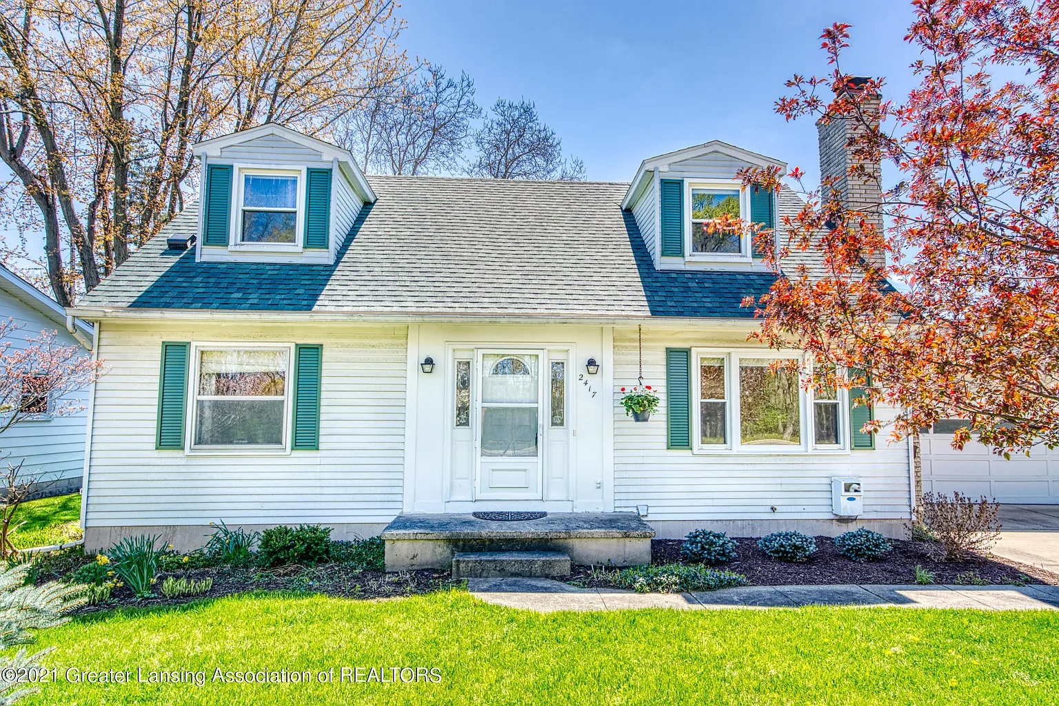 2417 W Mount Hope Ave photo 1