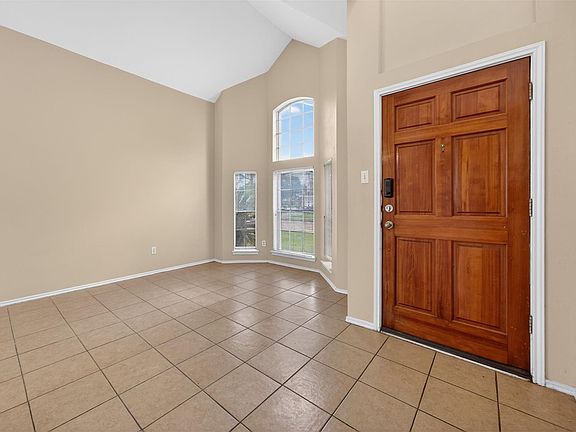 2nd image of 2530 Chestnut Mills Rd