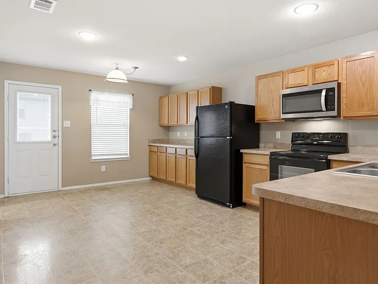 12720 Foxpaw Trl — Photo 12