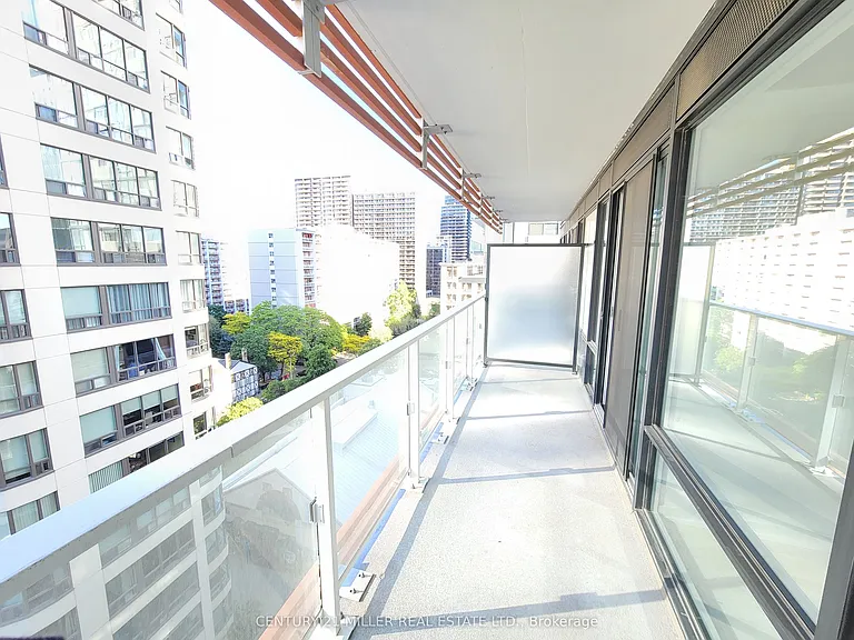 18 Maitland Ter #802 — Photo 35