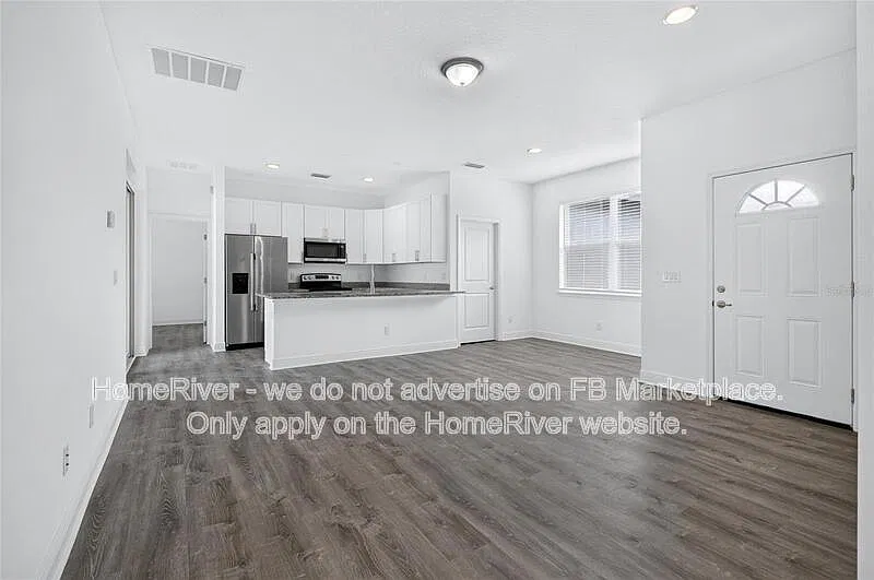 4 bed, 2.0 bath, 1349 sqft, $1,795 — Photo 2
