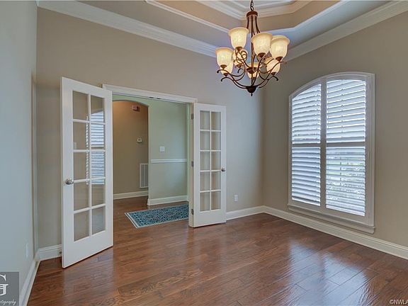 4th image of 528 Chinquipin Dr