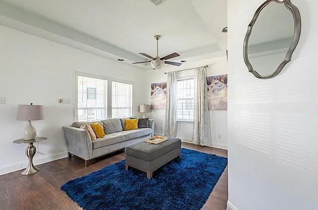 3 bed, 2.0 bath, 1562 sqft, $1,500 — Photo 3