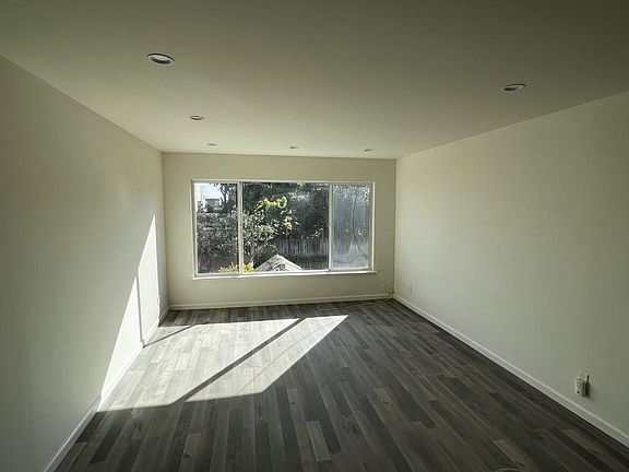 3rd image of 4433 Anza St #1