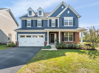 5 Anne Cir, Lemont, IL 60439