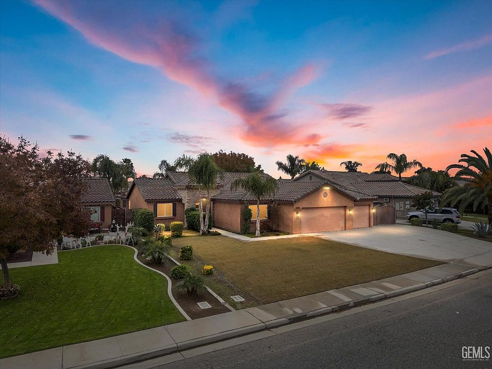 1st image of 9415 Meadow Falls Dr