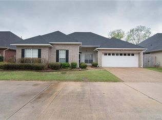 153 Maximilian Ln, Shreveport, LA 71105