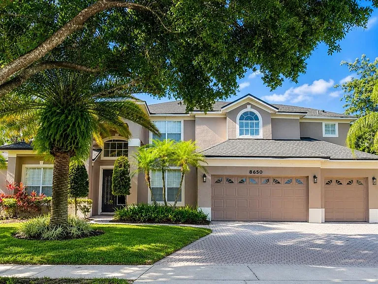 8650 Tara Oaks Ct — Photo 1