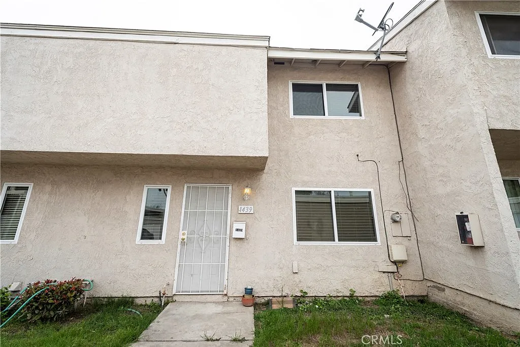 3 bed, 2.5 bath, 1243 sqft, $2,550 — Photo 1