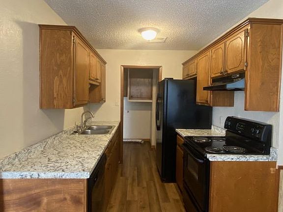 5th image of 6113 NW Maple Ave