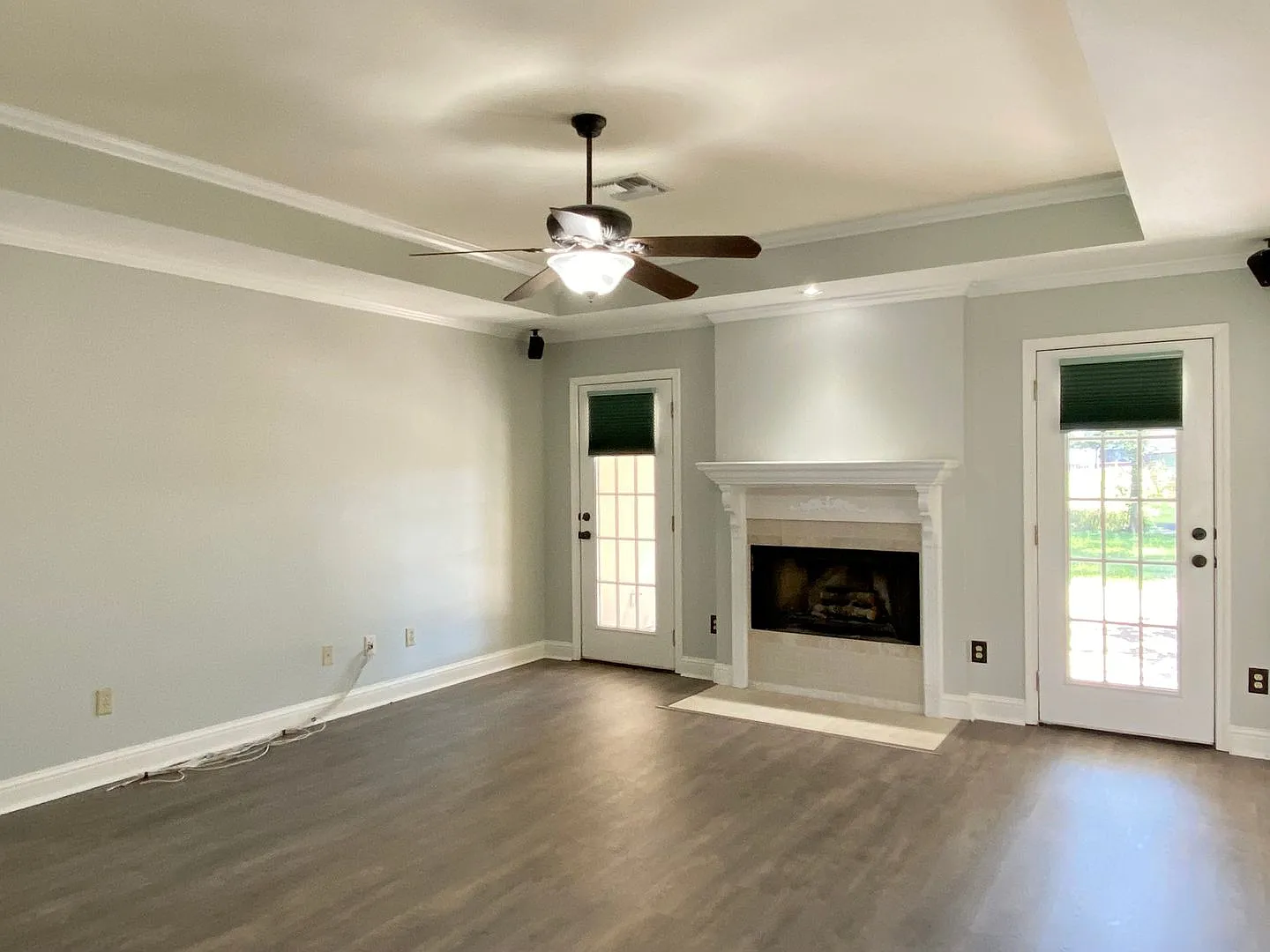 3 Bed 2 Bath Brick Home near Acadiana Mall — Photo 2