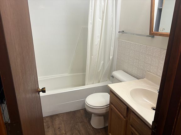5th image of 110 S Country Ct #3