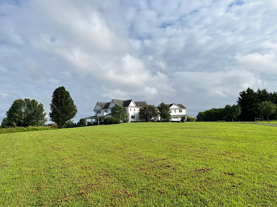 1516 James River Rd #1
