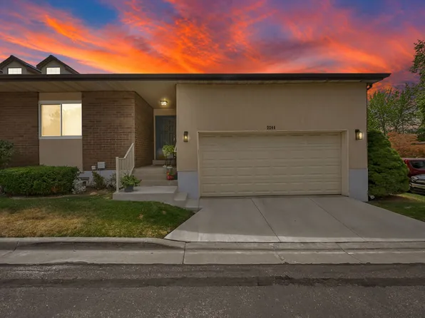 2246 E Lincoln Ct, Holladay, UT 84124