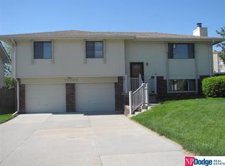 10403 Laurel Ave, Omaha, NE 68134