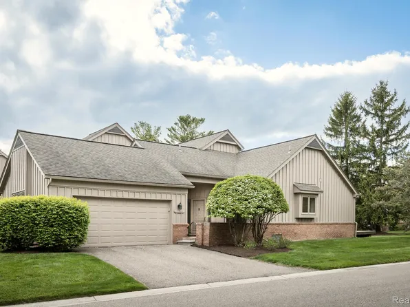 37514 Amber Dr, Farmington, MI 48331