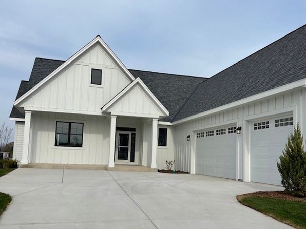 Heather Plan, The Grove in River Hills