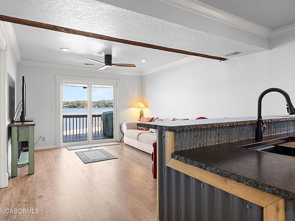 5th image of 114-2A Tara Rd #302