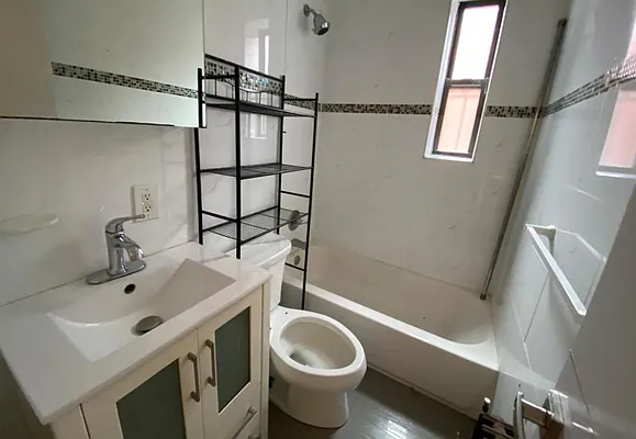 Rented by EXR | media 7