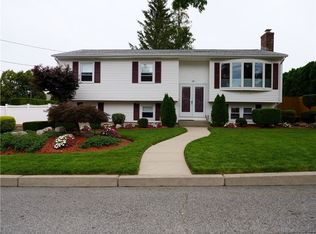 149 Salem Ave, Cranston, RI 02920