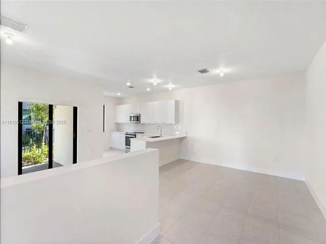 8336 Central Blvd — Photo 7