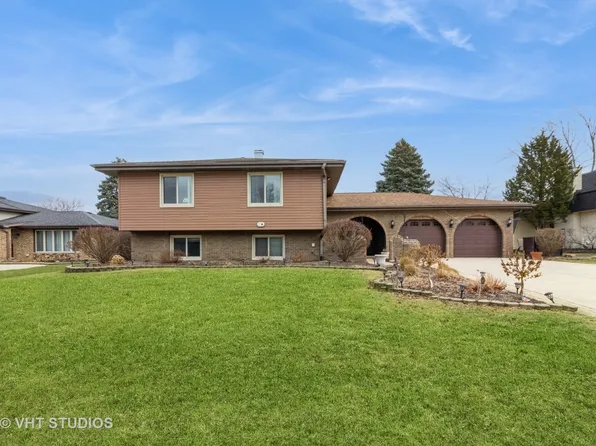 7121 Wirth Dr, Darien, IL 60561