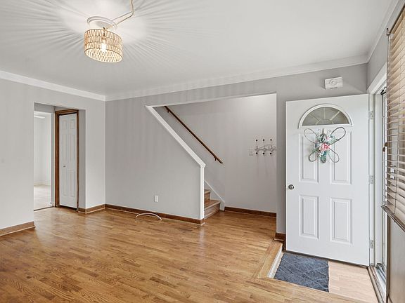 5th image of 45168 Kensington St