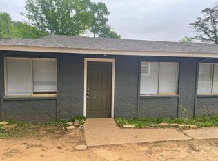 1319 N 9th St, Longview, TX 75601
